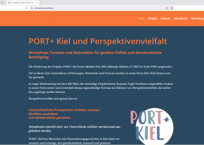 Screenshot der Website Perspektivenvielfalt mit dunkelblauer Startseite, orangefarbener Navigation und Informationen zur Fortführung von PORT+ Kiel.